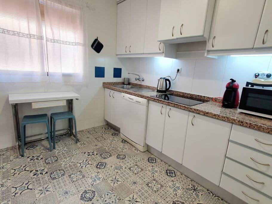Acogedor Y Centrico Con Parking Apartment Granada Exterior foto
